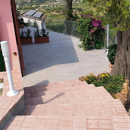 Dom wakacyjny Il Vecchio Mandorlo Porto Azzurro