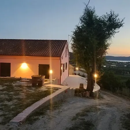 Il Vecchio Mandorlo